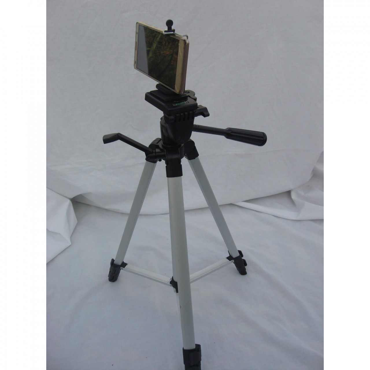330 Tripo330 Tripod stand for mobile and camera bothd stand for mobile and camera both
