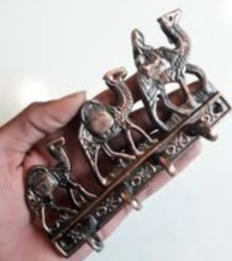 Metal Key Holder Camel Shape